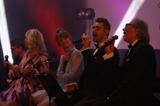 Téma na román – večer plný hitů Karla Svobody roztančil zaplněný sál